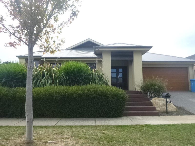 24 Chase Boulevard, Berwick, VIC 3806