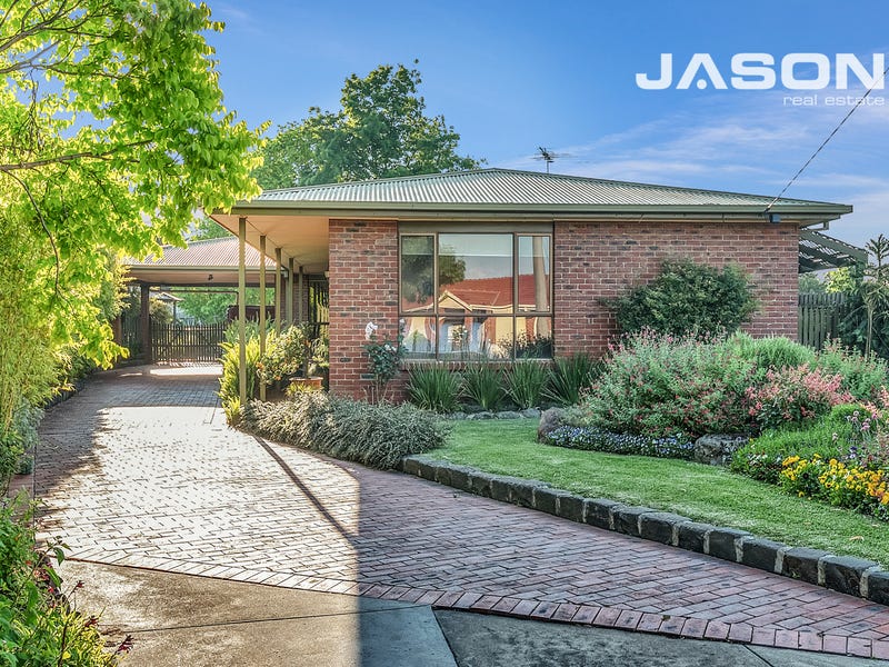 13 Lancaster Court Greenvale Vic 3059