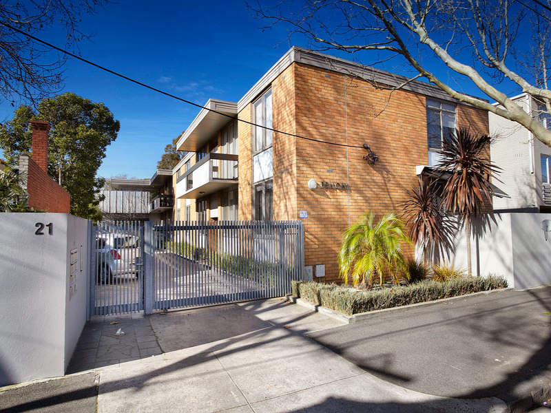 Sold Property Prices & Auction Results in Elwood, VIC 3184 Pg. 75