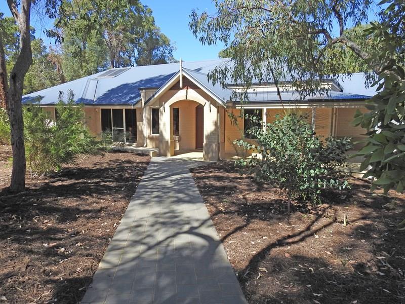 20 Welsh Glen, Glen Forrest, WA 6071