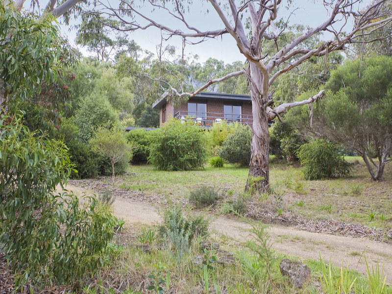 76 Bambra Road, Aireys Inlet, VIC 3231