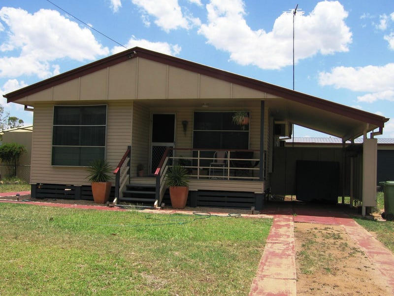 26 Long Street, Blackwater, Qld 4717 House for Sale