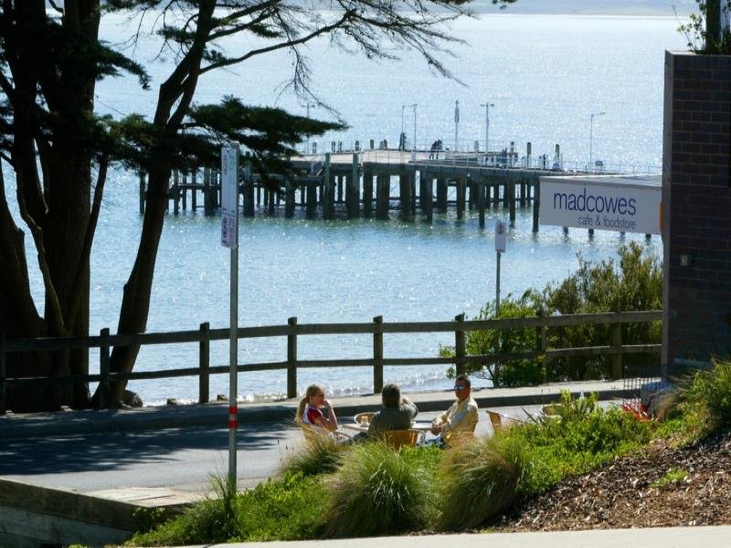 2/24 Warley Avenue, Cowes, Vic 3922 Property Details