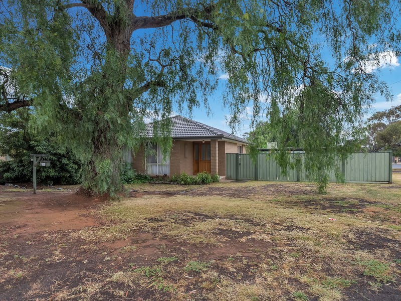 30 Fitzroy Street, Darley, Vic 3340 Property Details