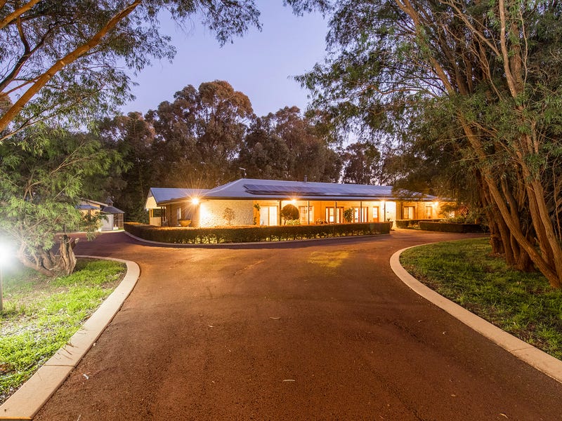 31 Karri Street, Karnup, WA 6176