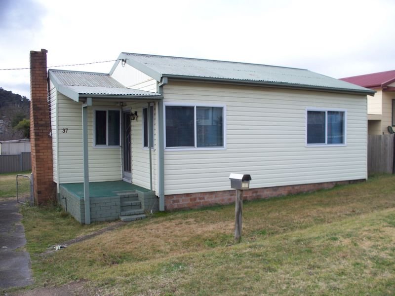 37 Tweed Road, Bowenfels, NSW 2790
