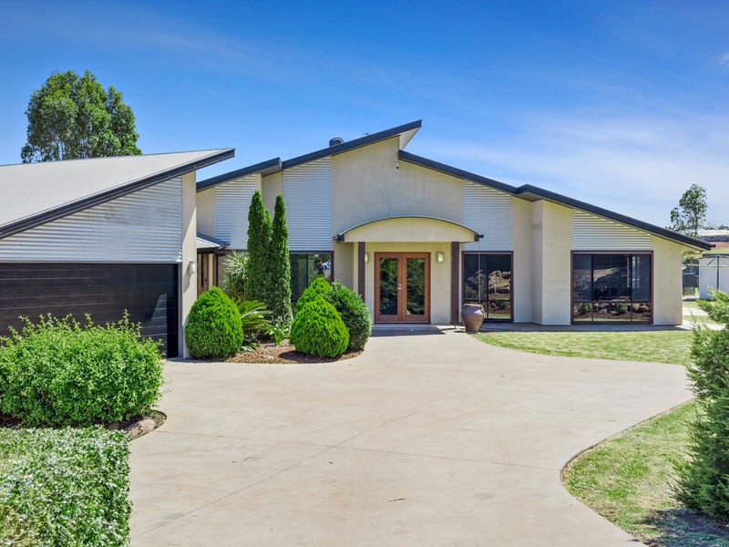 8 Oakdale Place, Highfields, QLD 4352