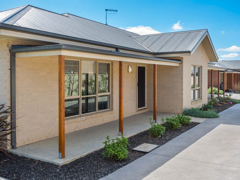 16/1 Roger Street, Romsey, Vic 3434 Unit for Sale