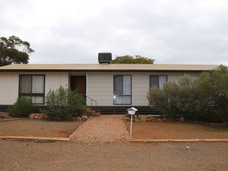 8 Jervois Street, Quorn, SA 5433 House for Rent