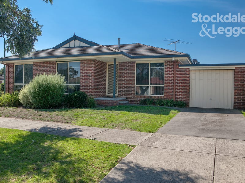 1/2 Allington Place, Langwarrin, Vic 3910 Property Details