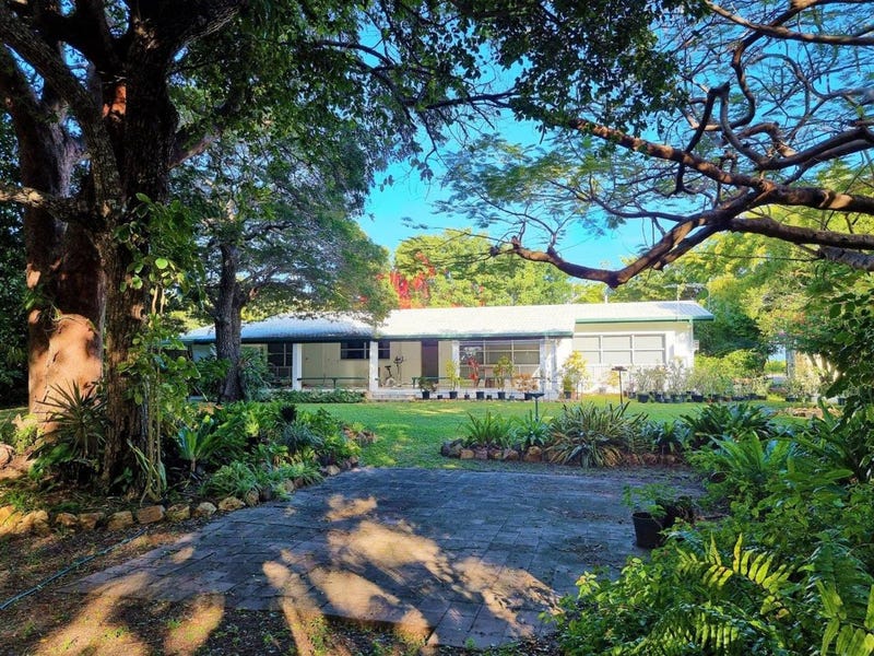 8 Horseshoe Bay Road, Bowen, Qld 4805 Property Details