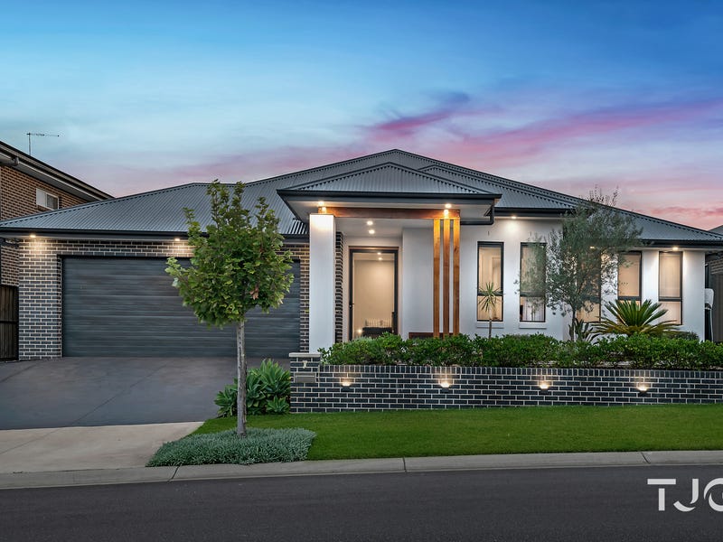 7 Barlow Boulevard, Gables, NSW 2765 Property Details