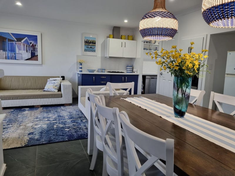 42 Westview Parade, Wannanup, WA 6210 Property Details