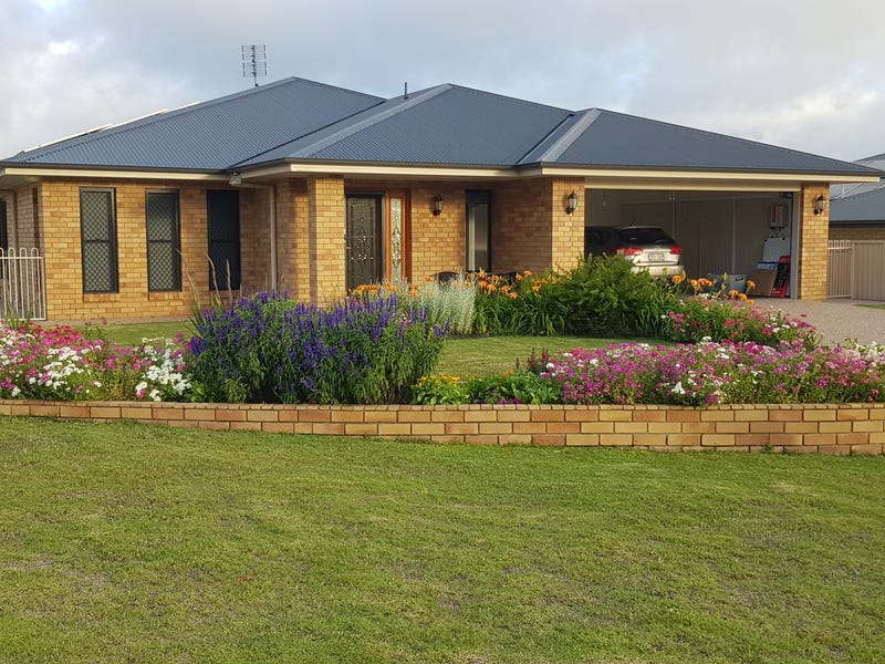 10 Pavilion Drive, Stanthorpe, QLD 4380