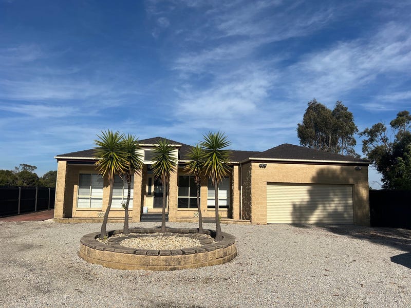 232 Rossiter Road, Koo Wee Rup, VIC 3981