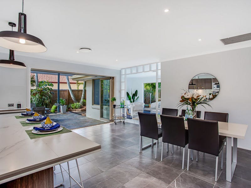 12 Whitehead Drive, Burleigh Waters, QLD 4220