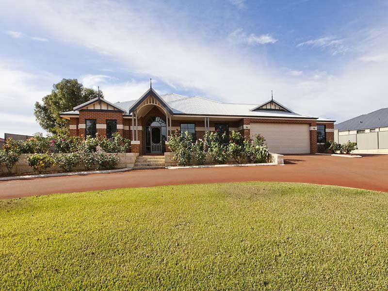 35 Burgess Drive, Byford, WA 6122 Property Details