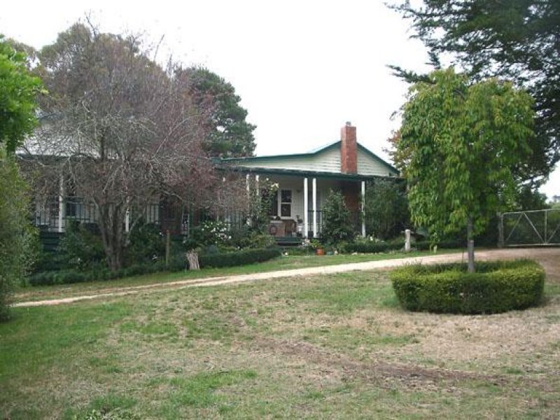 18 Jason Drive, Woodend, VIC 3442