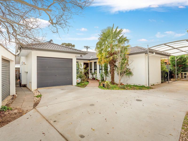 2/11 Woolcock Street, Watson, ACT 2602