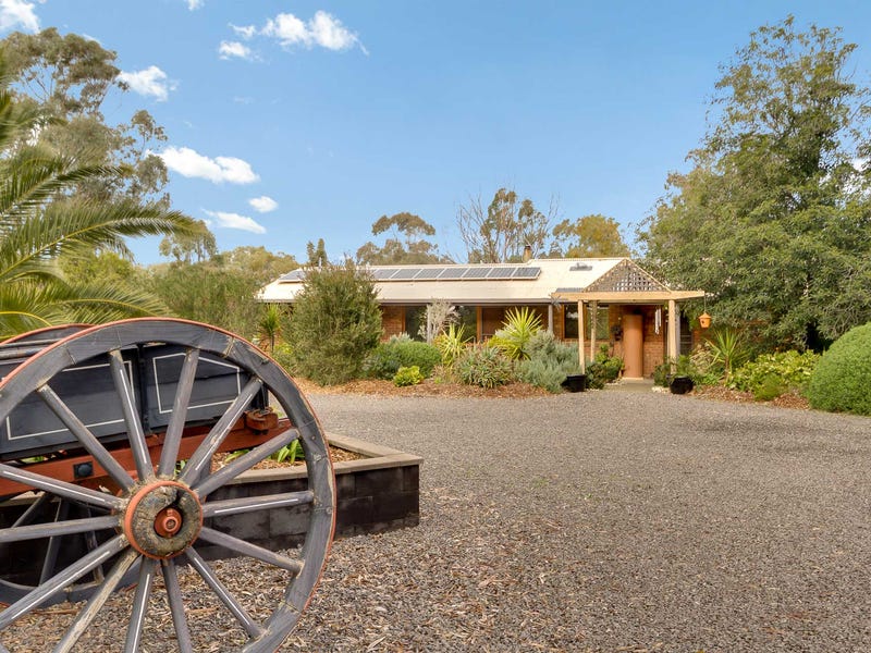 106 Osullivans Road, Marong, VIC 3515