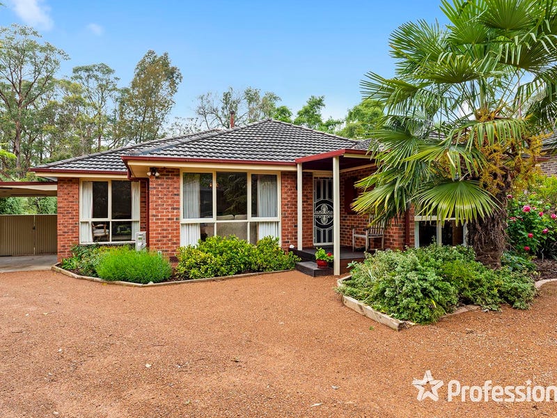 4 Kemp Avenue, Mount Evelyn, VIC 3796