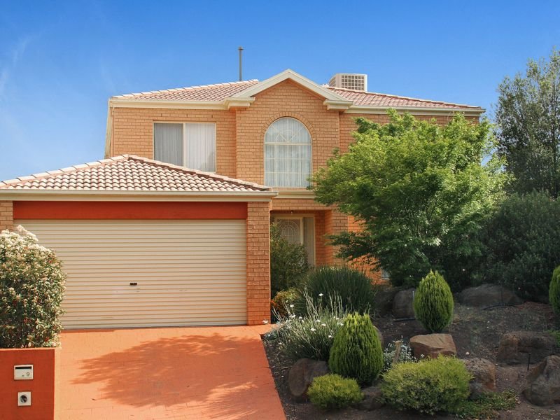 9 Romina Way, South Morang, VIC 3752 9 Romina Way, South Morang, VIC 3752