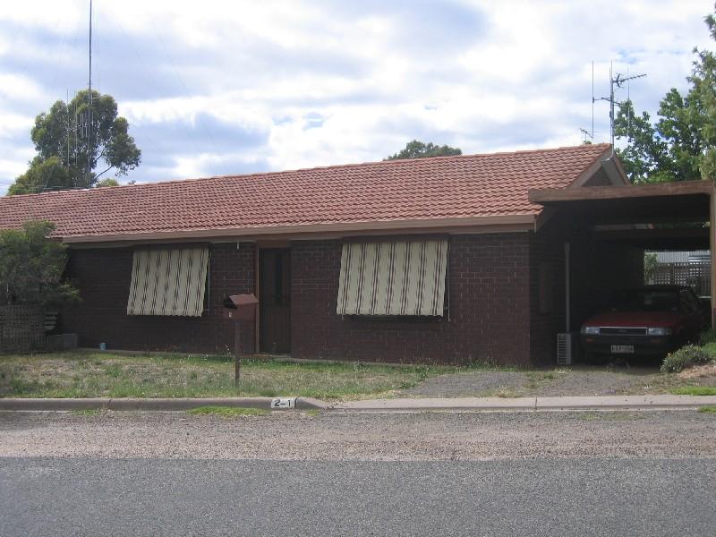 2/1 PINK CLIFFS ROAD, Heathcote, Vic 3523 Property Details