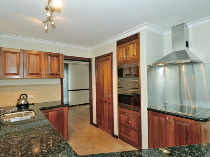 14 Kingsbridge Road, Warnbro, WA 6169 Property Details