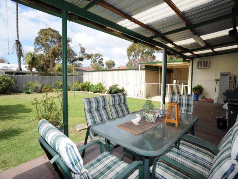 7 Bushell Street, Carey Park, WA 6230