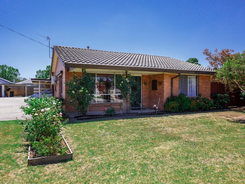 2/41 CODRINGTON Street, Sale, Vic 3850 Property Details