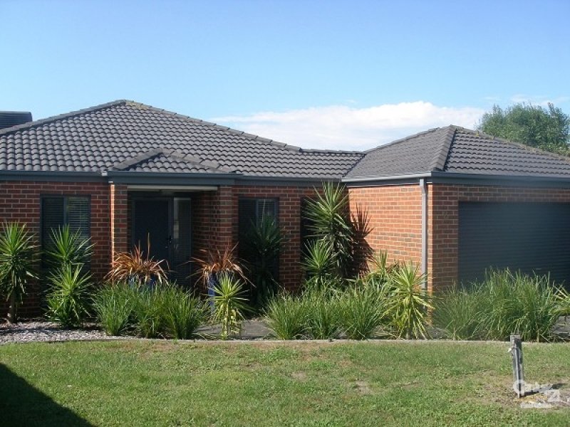 2 Dora Court, Somerville, Vic 3912 Property Details