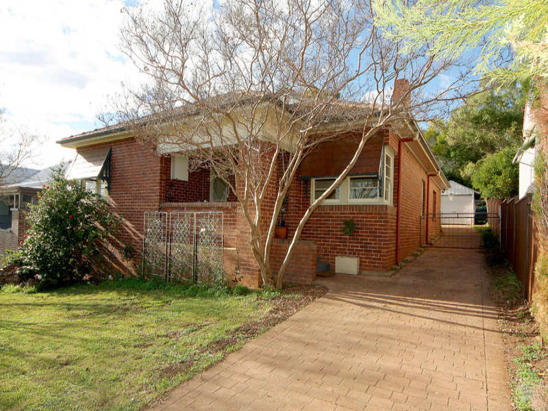 52 Raglan Street, East Tamworth, NSW 2340