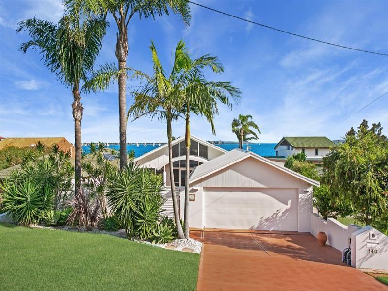 140 Ross Street, Belmont, NSW 2280