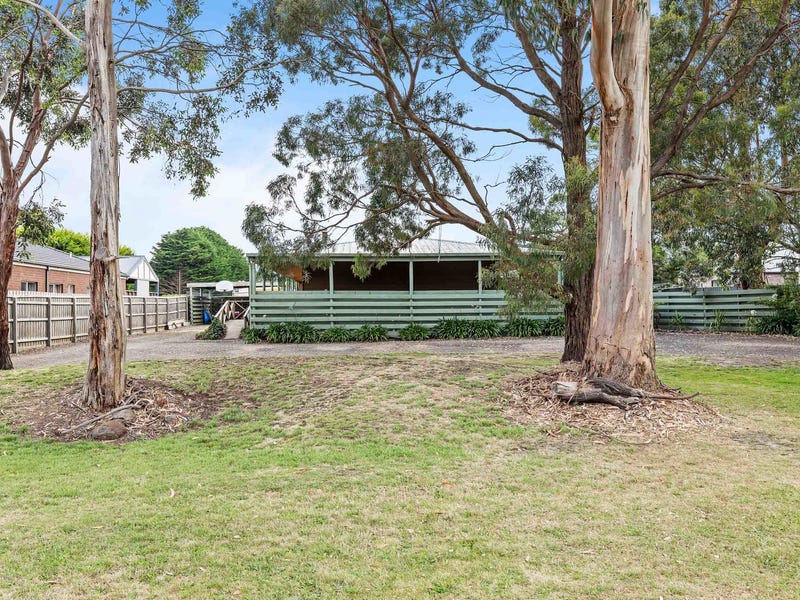 8 Berry Street, Ballan, VIC 3342