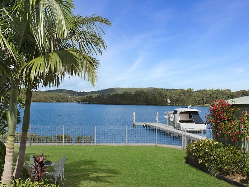 38 Edward Street, Fennell Bay, NSW 2283