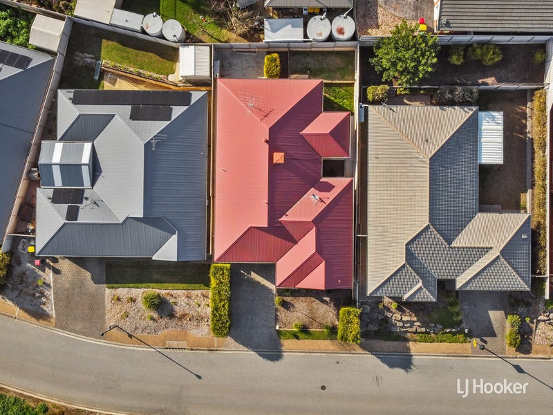 36 Gloucester Drive, Craigmore, SA 5114 Property Details