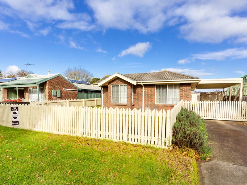 1/12 CODRINGTON Street, Sale, Vic 3850 Property Details