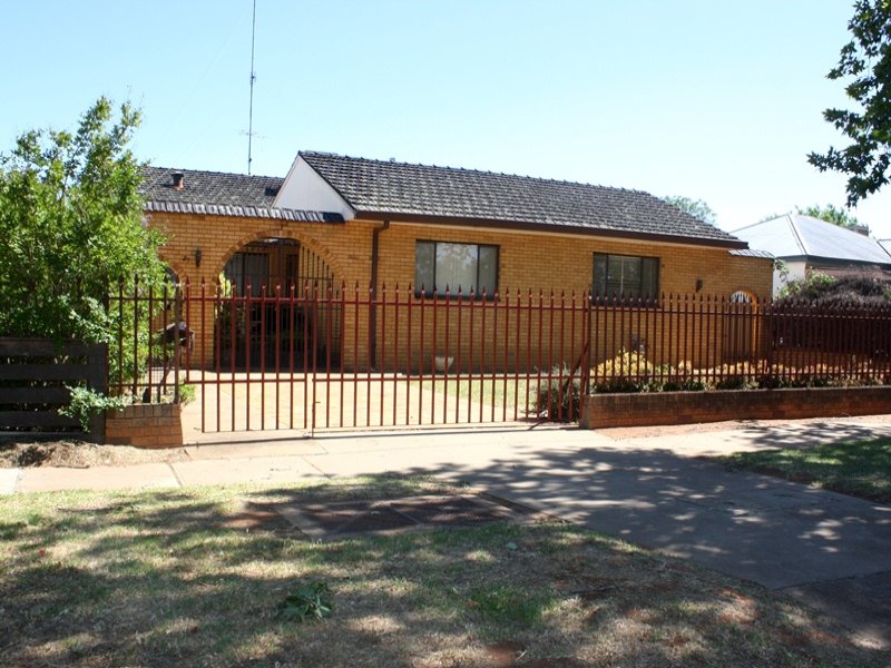 25 Kookora Street, Griffith, NSW 2680 Property Details