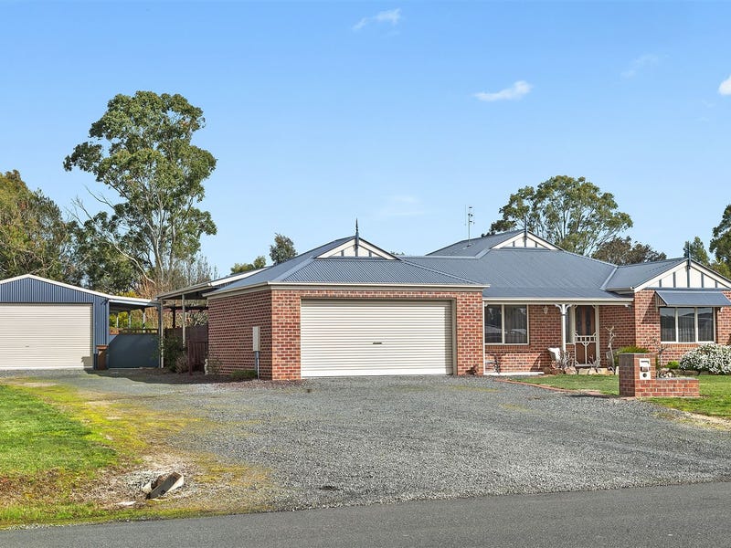 34 Windermere Way, Cardigan Village, VIC 3352
