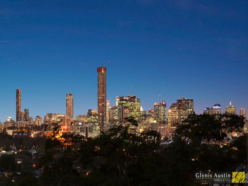 81 Birdwood Tce, Auchenflower, Qld 4066 Property Details