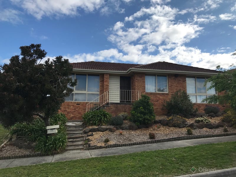 87 Chalcot Drive, Endeavour Hills, VIC 3802