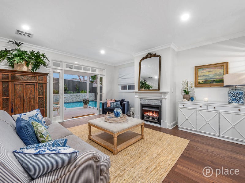 Houses for Sale in New Farm, QLD 4005 Pg. 3