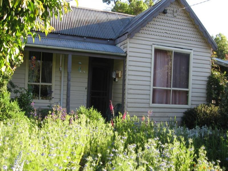 19 Fryers Street, Guildford, Vic 3451 Property Details