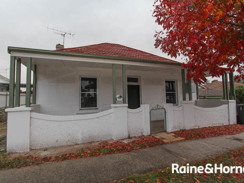 103 Stewart Street, Bathurst, NSW 2795