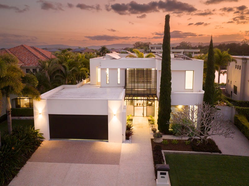 1671 Riverdale Drive, Hope Island, QLD 4212