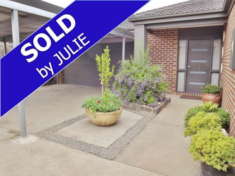 2/4 Linton Avenue, Moe, VIC 3825