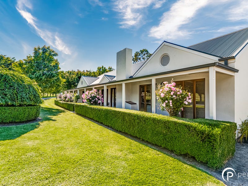 110112 Beaumont Road, Berwick, Vic 3806 Property Details