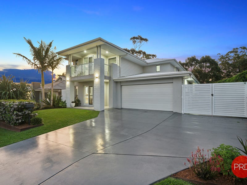 17 Watergum Close, Sapphire Beach, NSW 2450 House for Sale