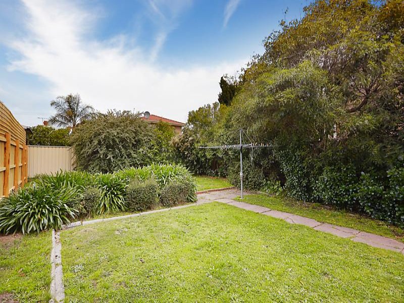 8 Clyde Street, Thornbury, VIC 3071 - realestate.com.au