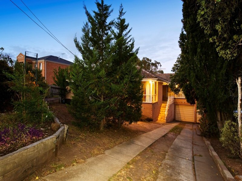 102 Lebanon Street, Strathmore, VIC 3041